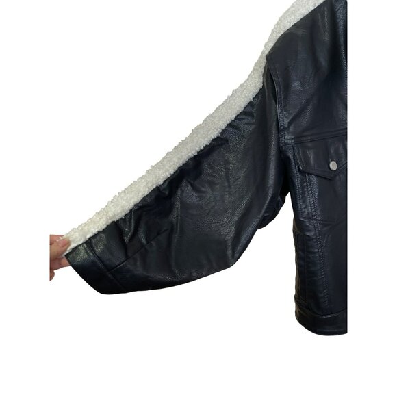 Blank NYC Fresh Air Sherpa Faux Leather Trucker Jacket Sz Large NWT - Picture 6 of 9